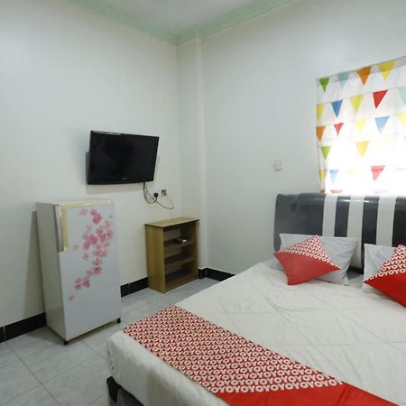Oyo 92702 Minang Jaya Hotel Nagoya Ngoại thất bức ảnh